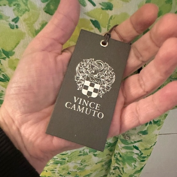 VINCE CAMUTO Woman Blooming Brights Emerald floral ruffle sleeve blouse NWT M - Picture 8 of 14